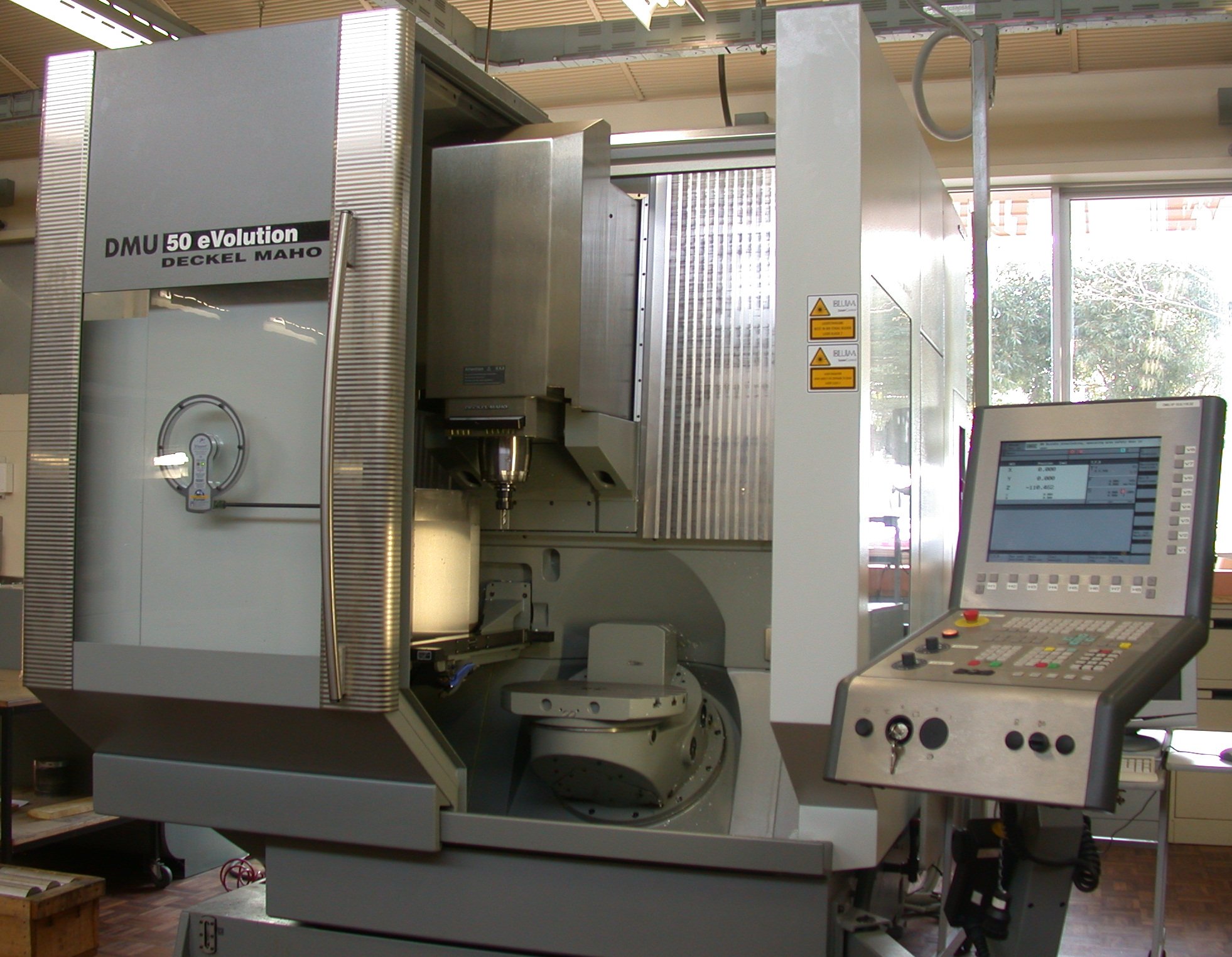 Machining center during high-speed finishing
